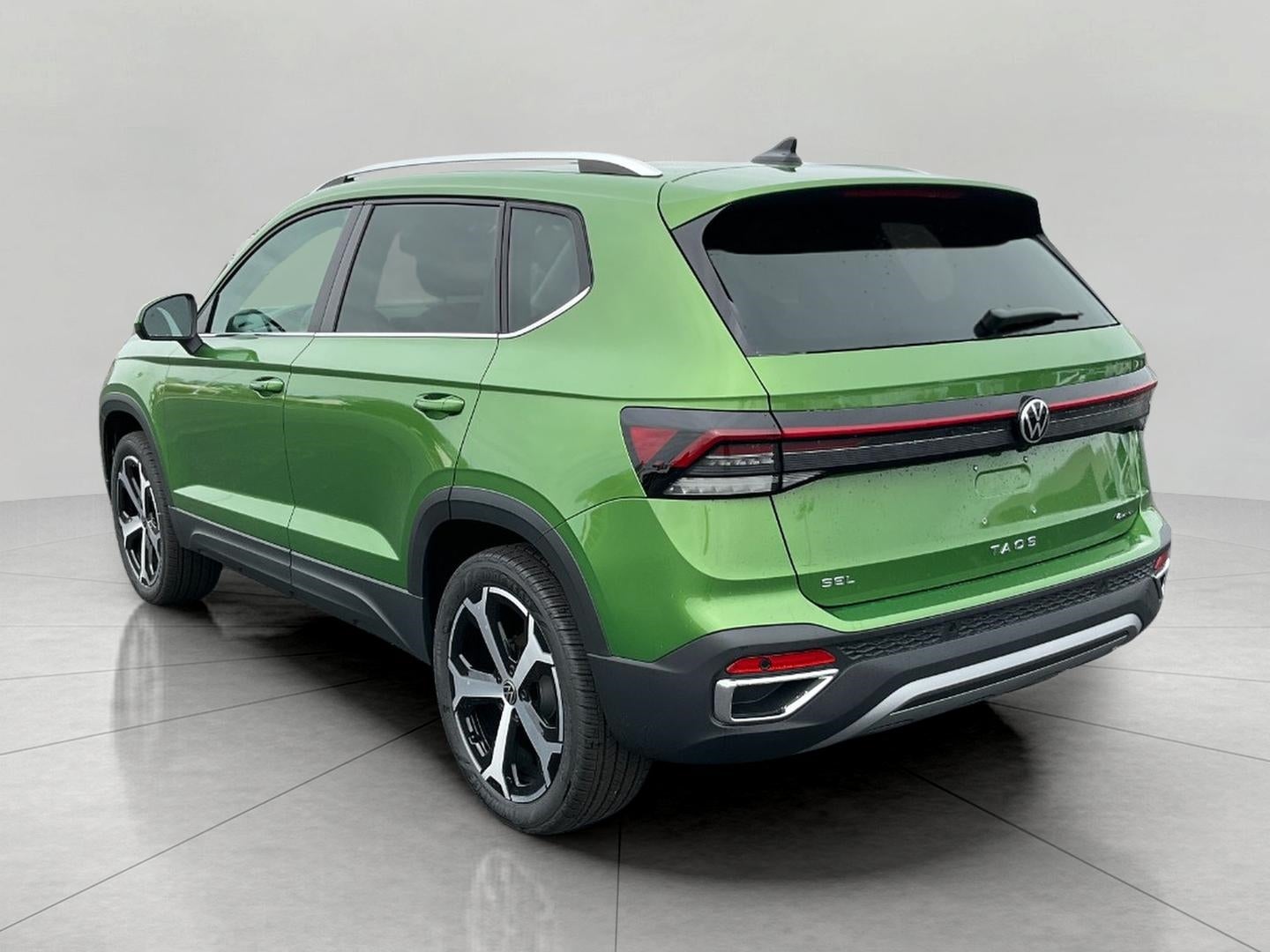 2026 Volkswagen Taos SEL 4MOTION