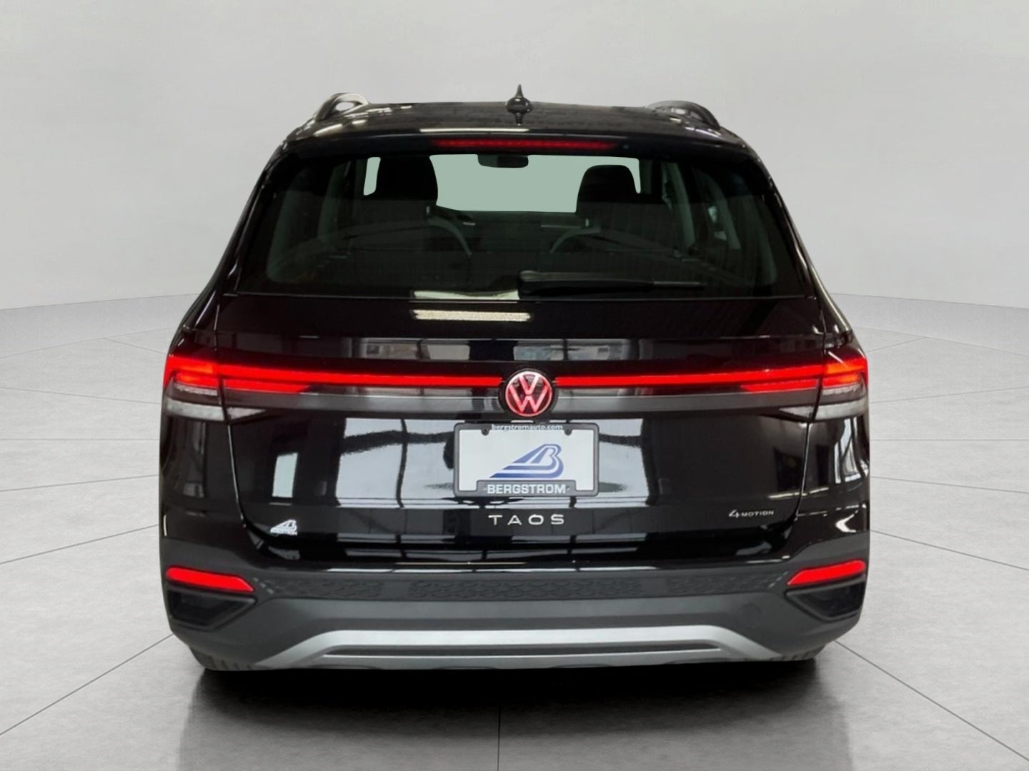 2026 Volkswagen Taos S 4MOTION