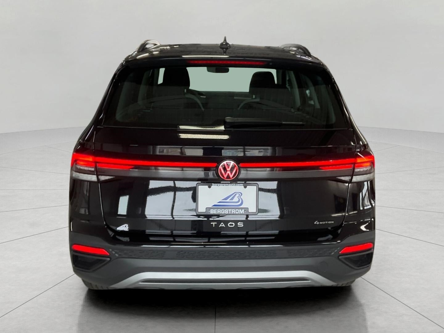 2026 Volkswagen Taos S 4MOTION