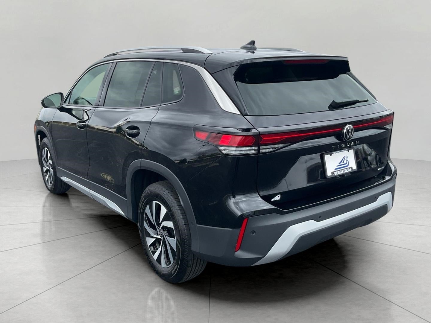 2026 Volkswagen Tiguan S 4MOTION