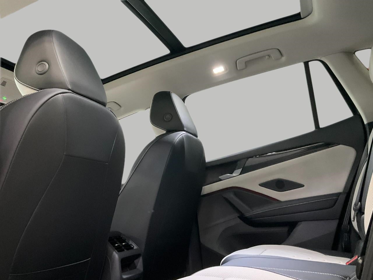 2025 Volkswagen Tiguan 2.0T SE 4MOTION