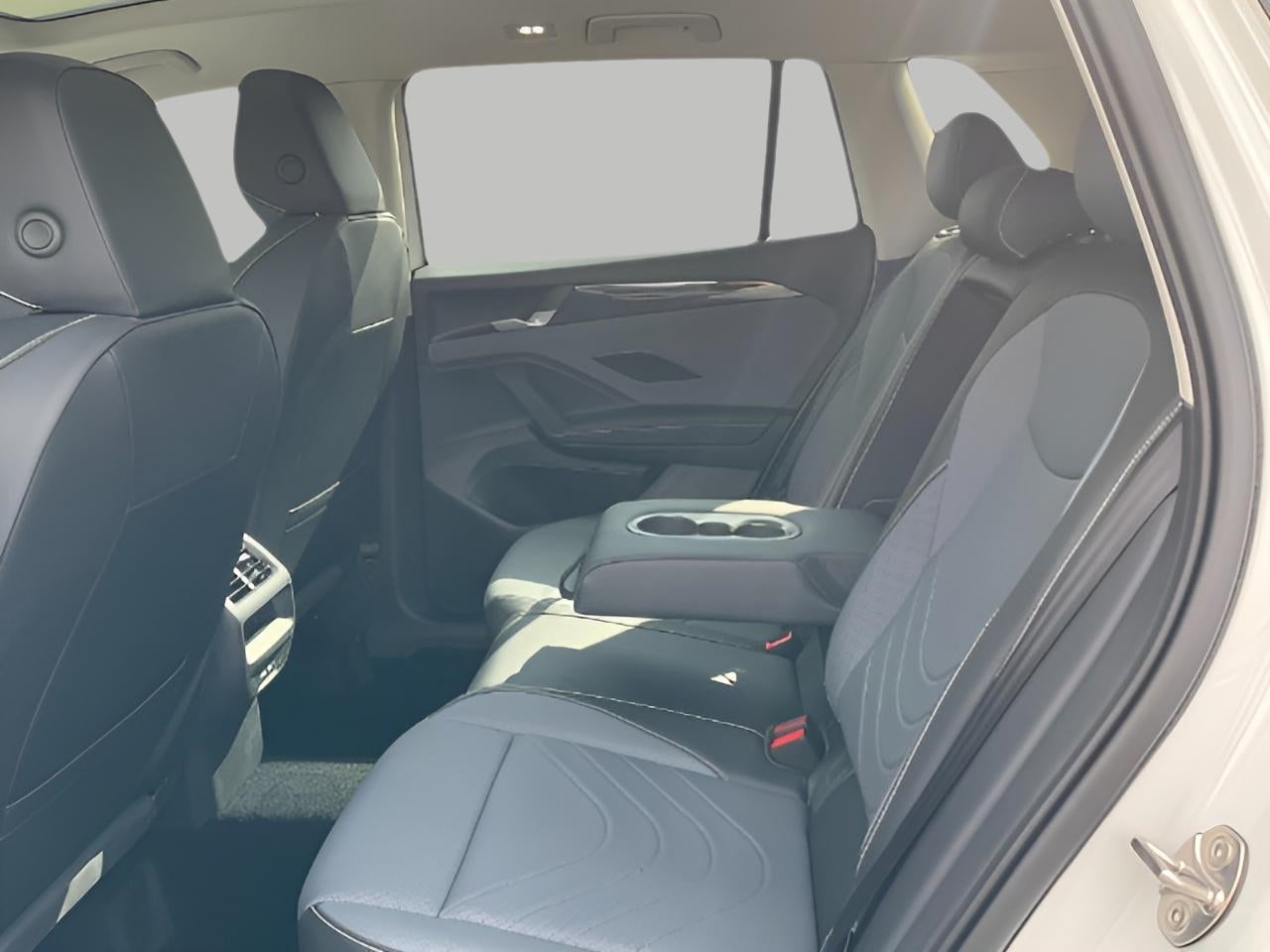 2025 Volkswagen Tiguan 2.0T SE 4MOTION