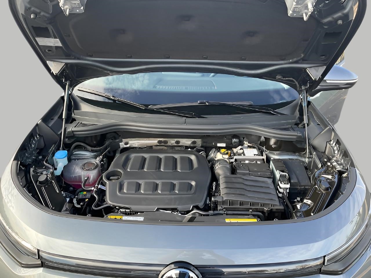 2025 Volkswagen Tiguan 2.0T SE 4MOTION