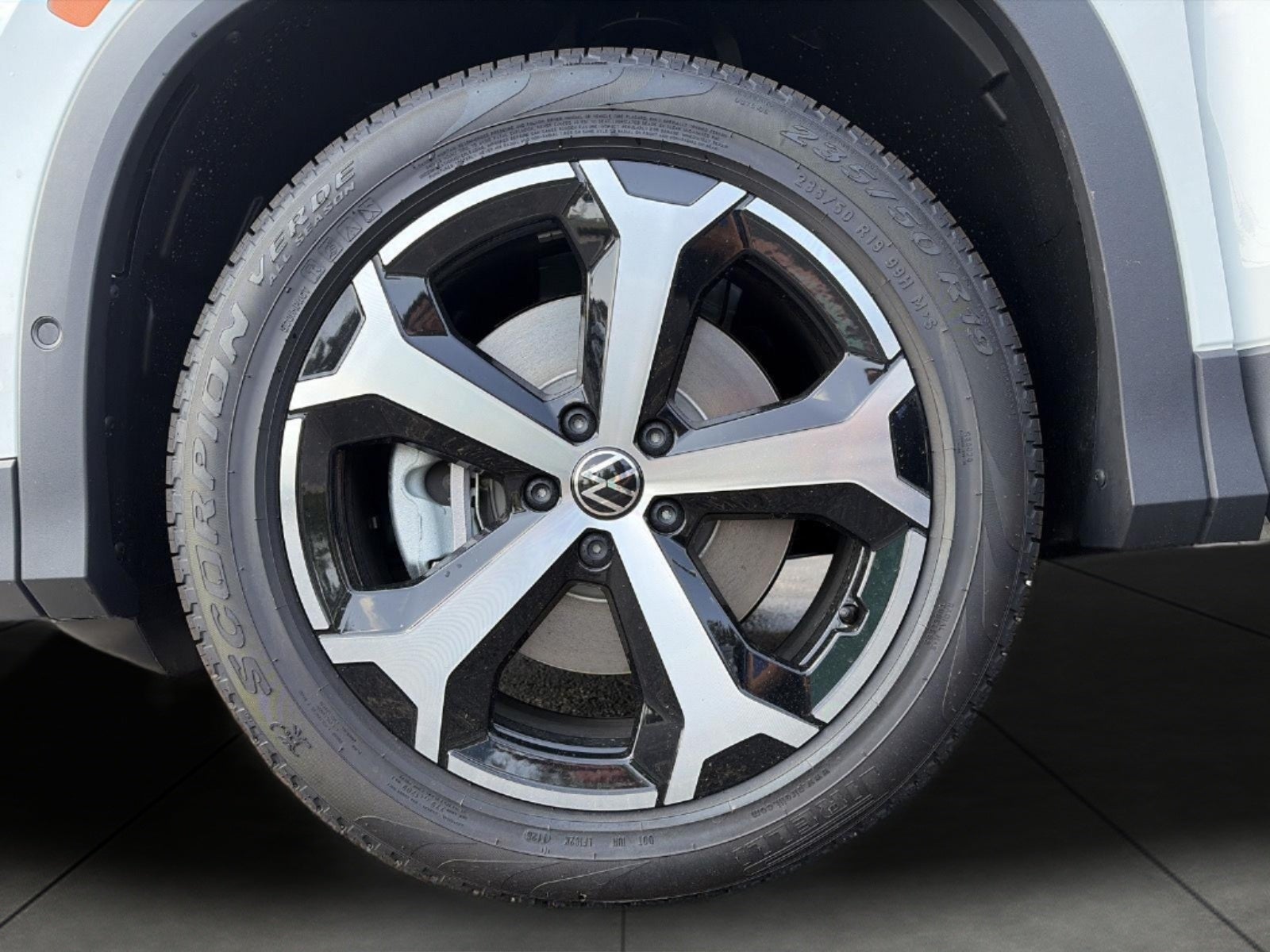 2026 Volkswagen Tiguan SE 4MOTION