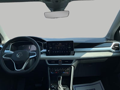 2025 Volkswagen Taos SE 4MOTION