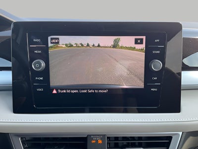 2025 Volkswagen Taos SE 4MOTION