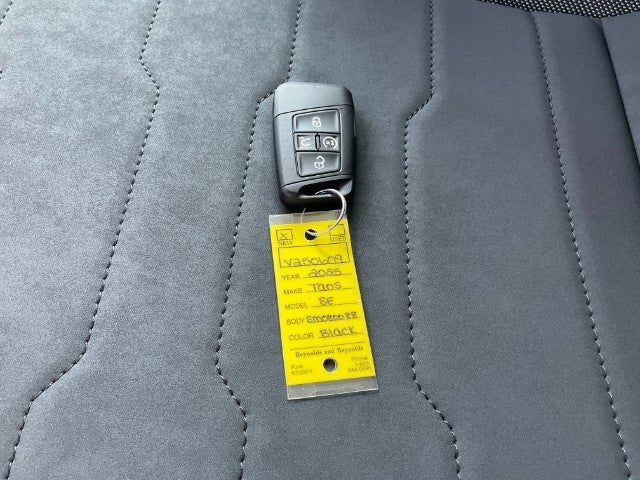 2025 Volkswagen Taos SE 4MOTION