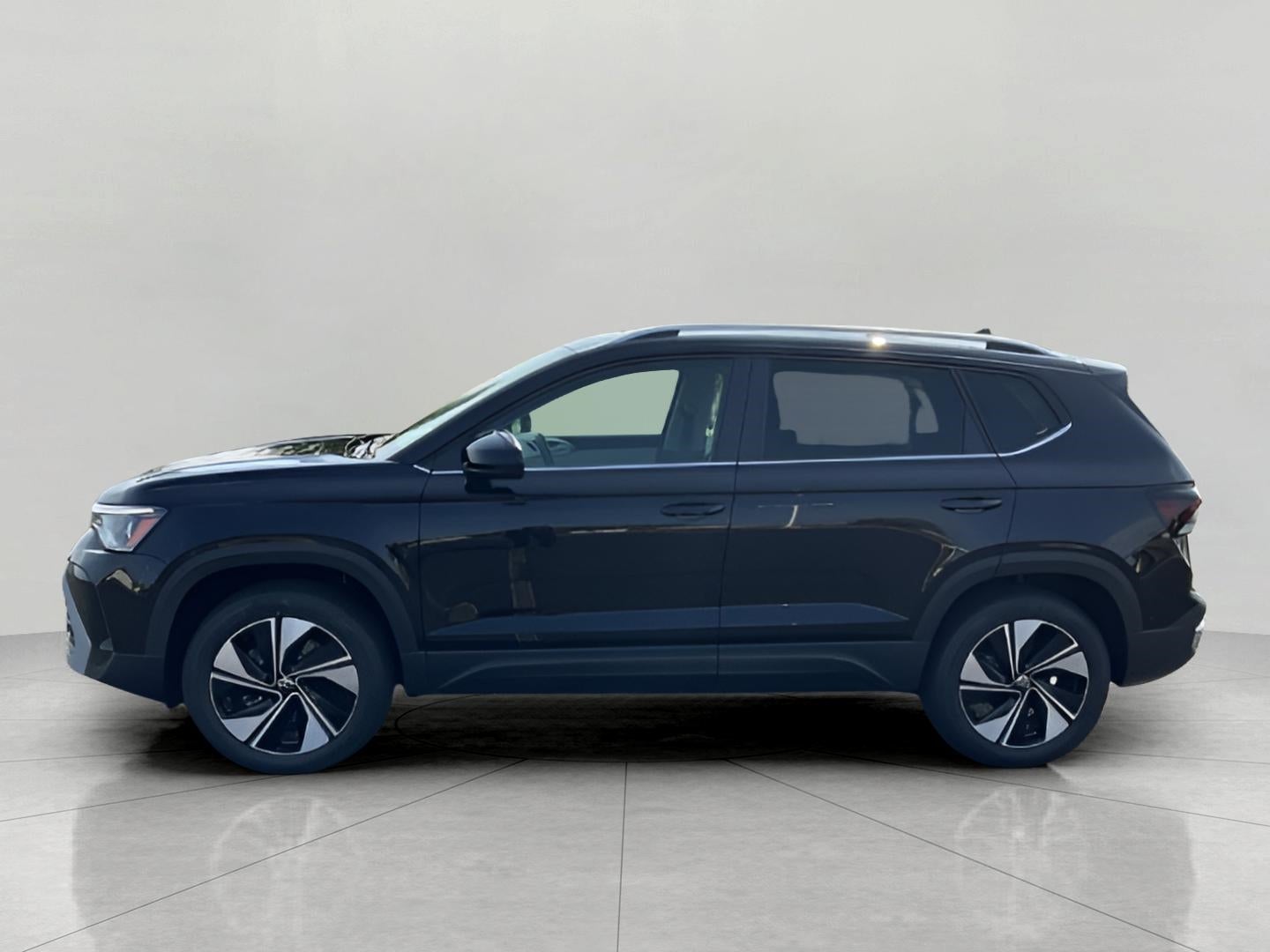2025 Volkswagen Taos SE 4MOTION