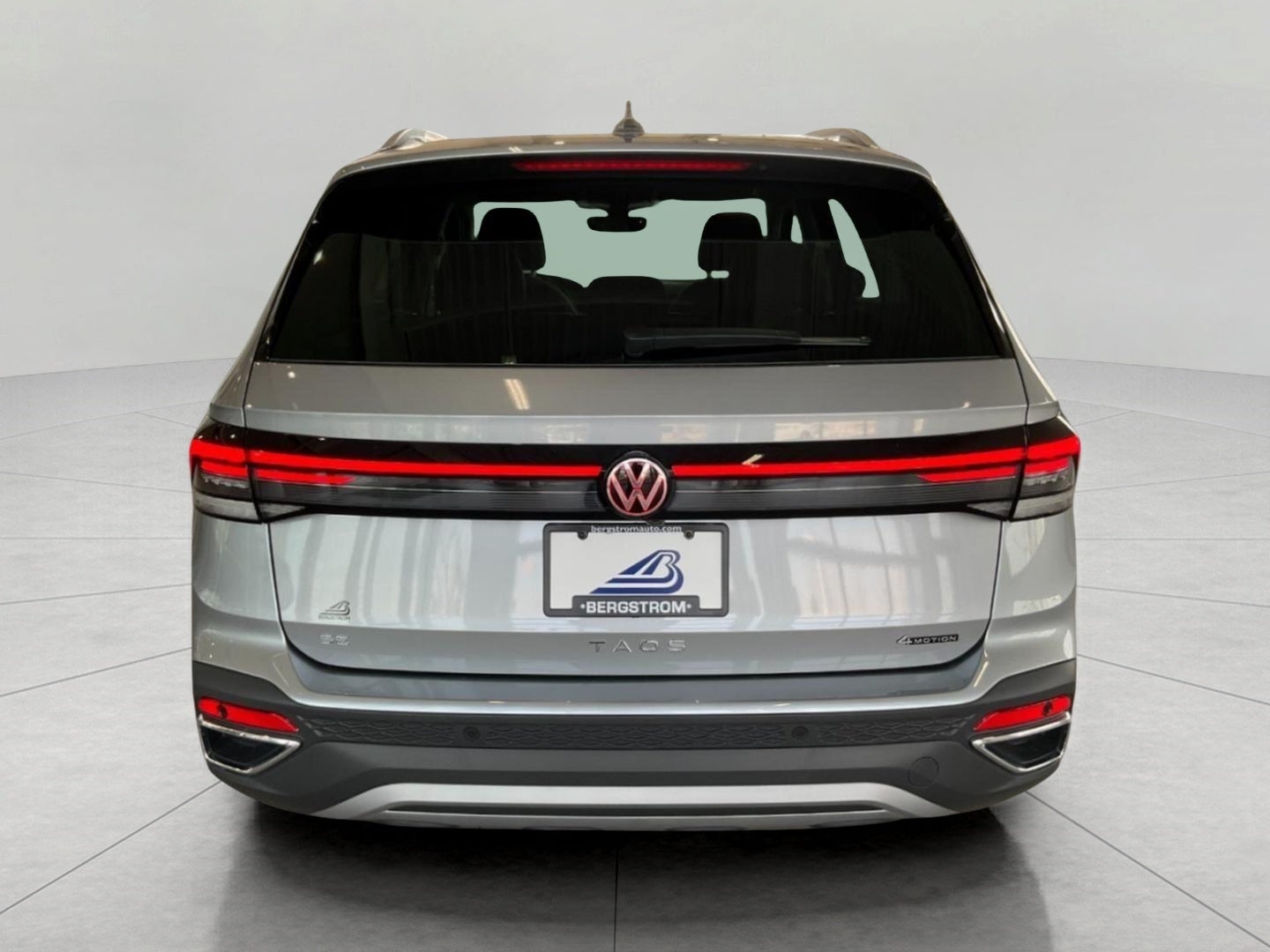 2026 Volkswagen Taos SE 4MOTION