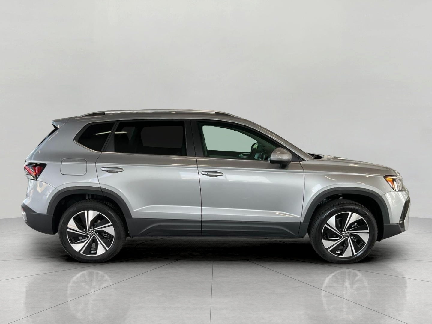 2026 Volkswagen Taos SE 4MOTION