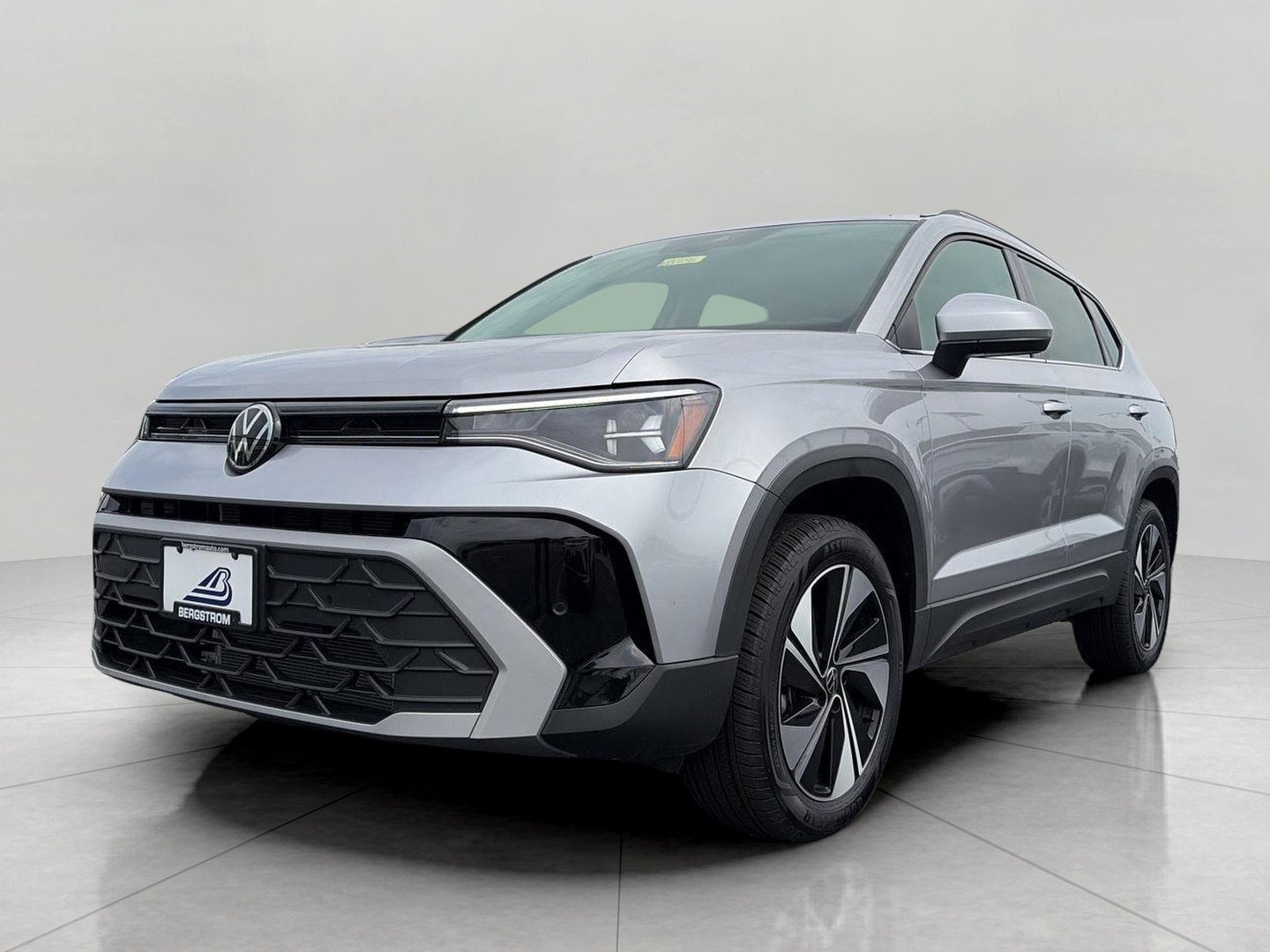 2026 Volkswagen Taos SE 4MOTION