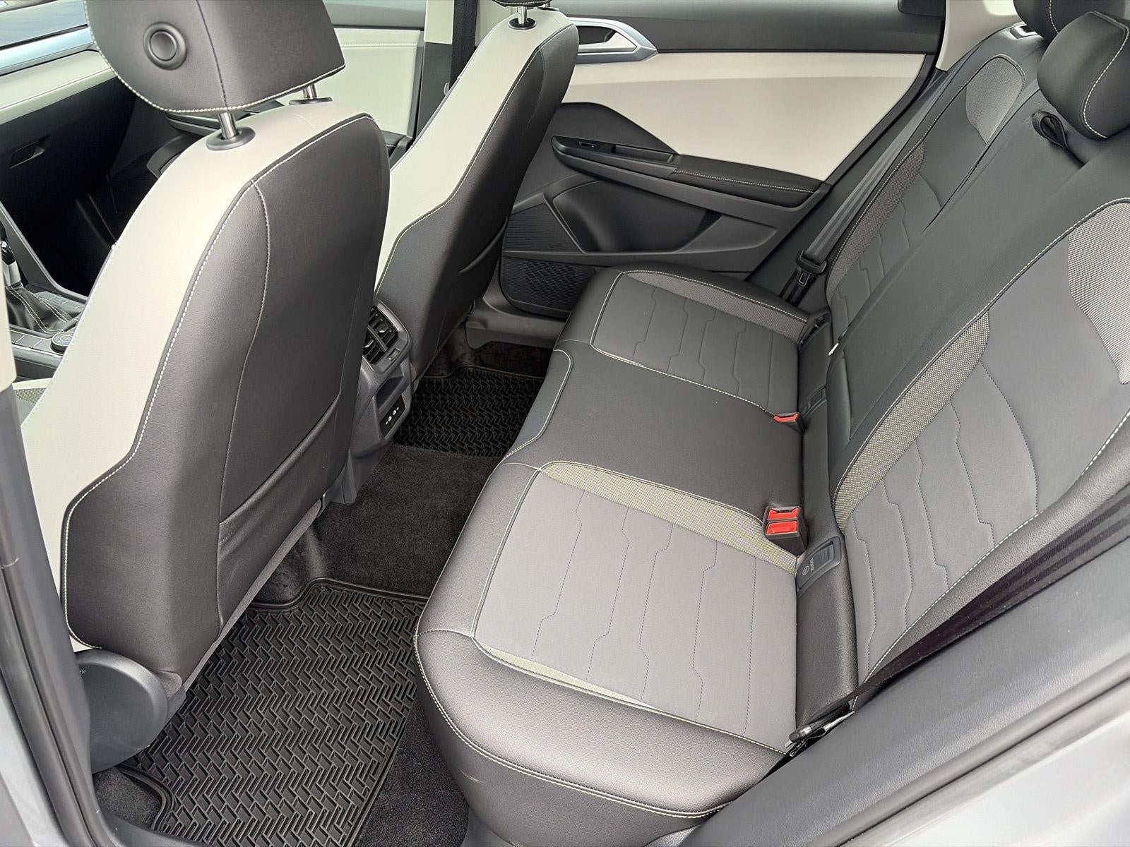 2026 Volkswagen Taos SE 4MOTION