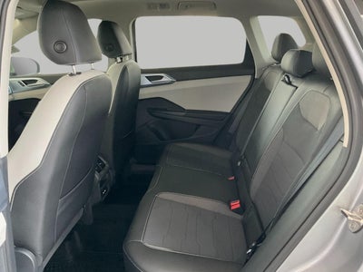 2026 Volkswagen Taos SE 4MOTION