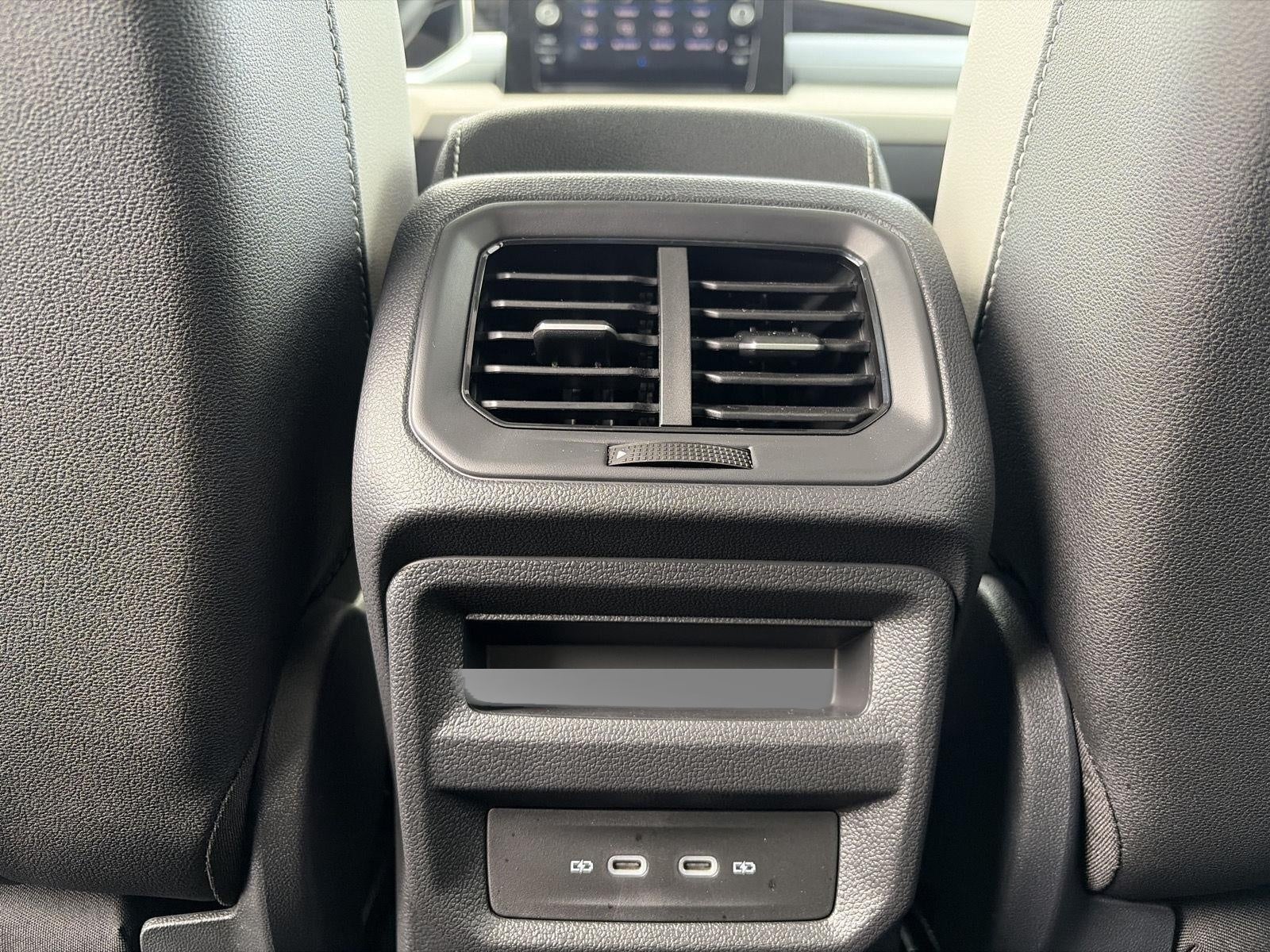 2026 Volkswagen Taos SE 4MOTION