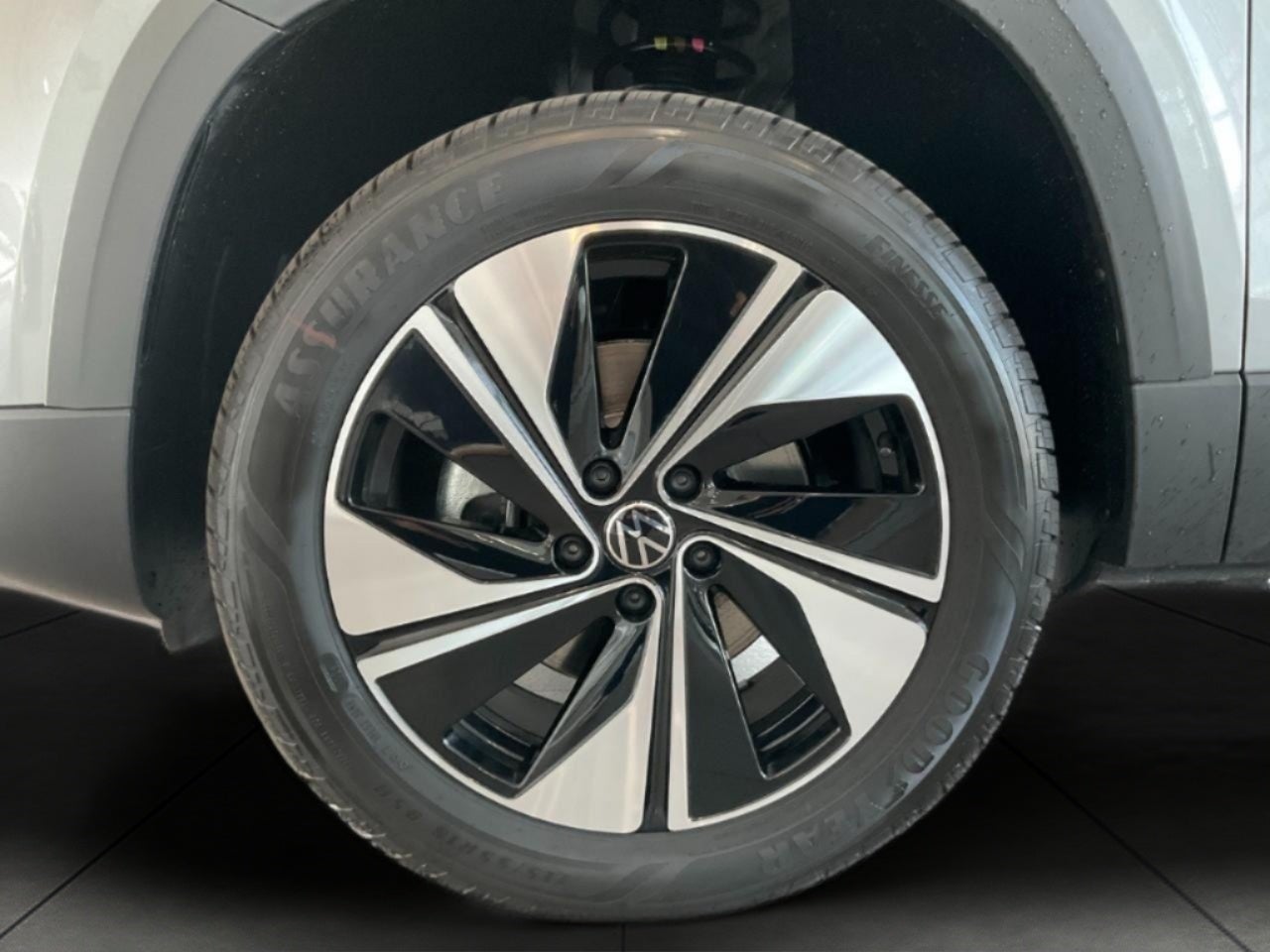 2026 Volkswagen Taos SE 4MOTION