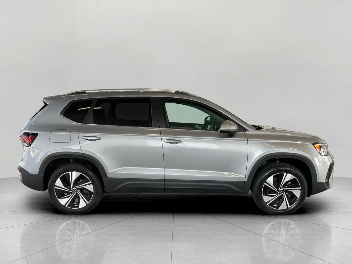 2026 Volkswagen Taos SE 4MOTION