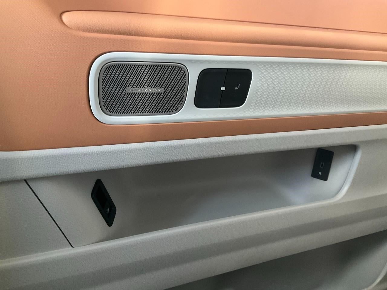 2025 Volkswagen ID. Buzz 1st Edition 4MOTION w/Two-Tone