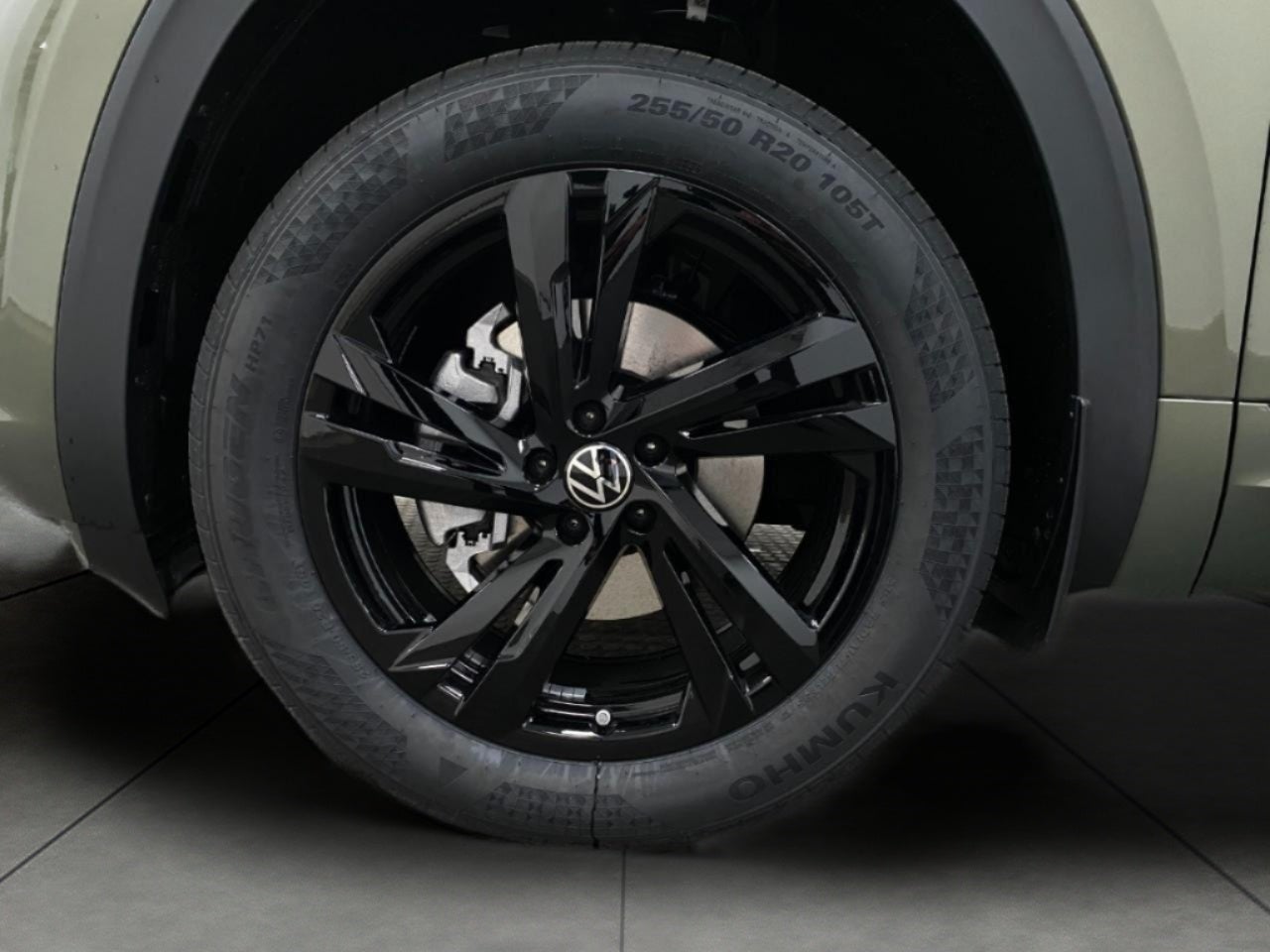 2026 Volkswagen Atlas Cross Sport 2.0T SEL R-Line Black 4MOTION