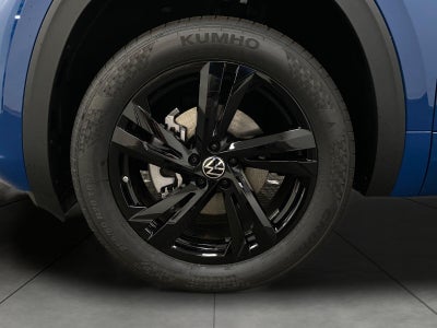 2026 Volkswagen Atlas Cross Sport 2.0T SEL R-Line Black 4MOTION