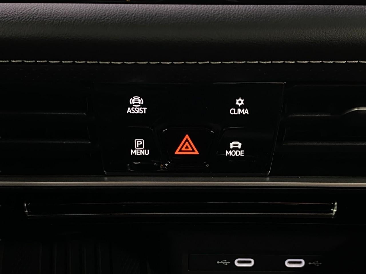 2026 Volkswagen Atlas Cross Sport 2.0T SEL R-Line Black 4MOTION