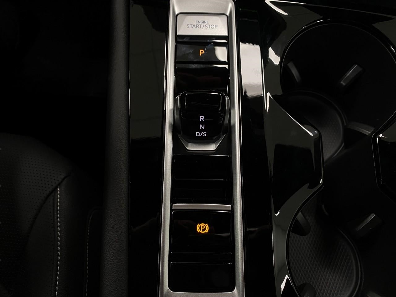 2026 Volkswagen Atlas Cross Sport 2.0T SEL R-Line Black 4MOTION