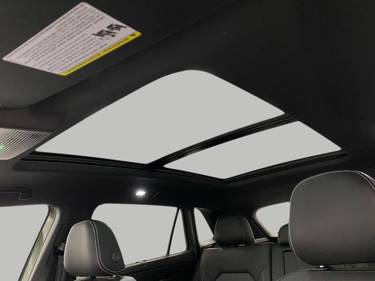 2026 Volkswagen Atlas Cross Sport 2.0T SEL R-Line Black 4MOTION