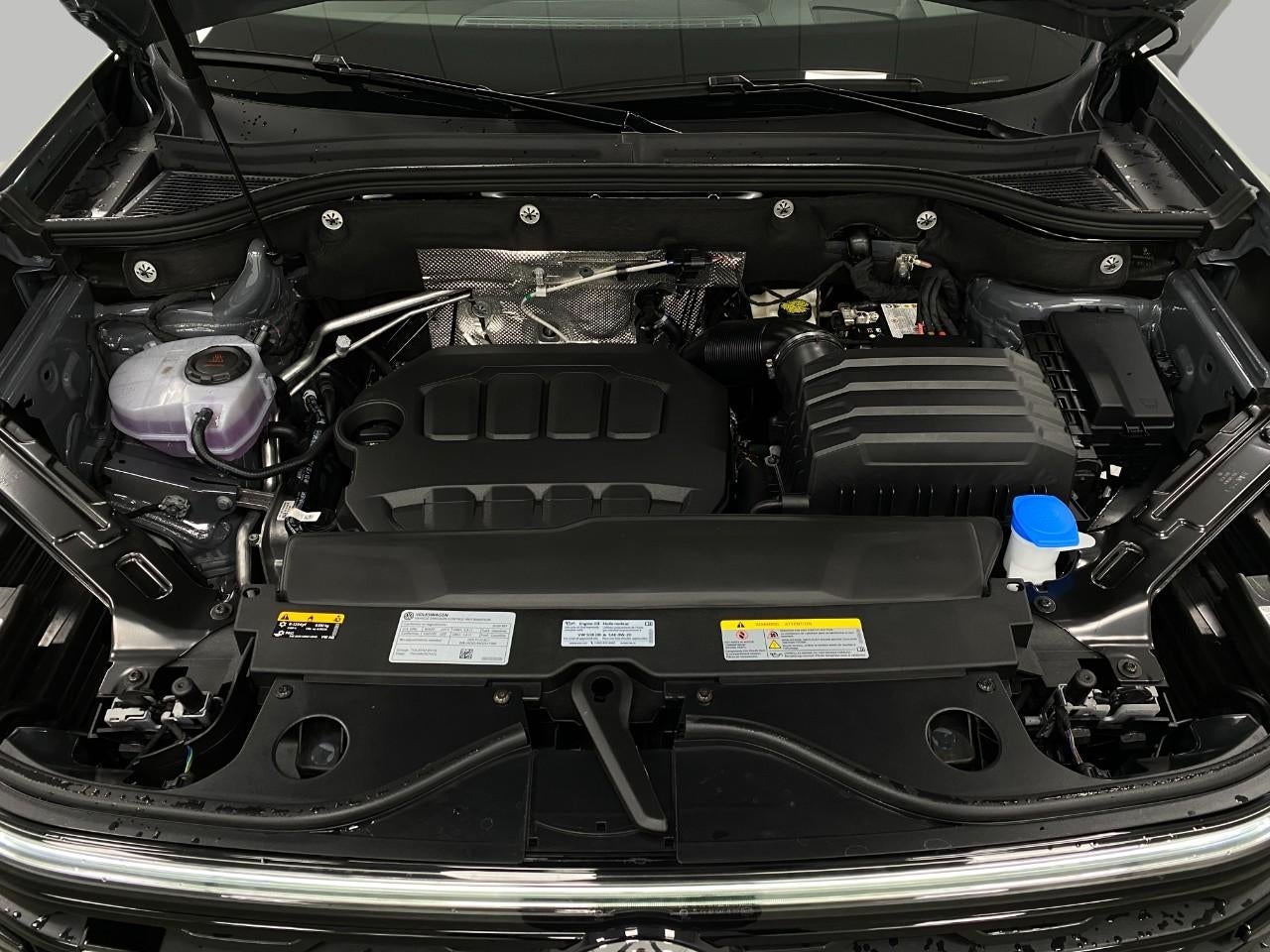 2026 Volkswagen Atlas Cross Sport 2.0T SEL R-Line Black 4MOTION