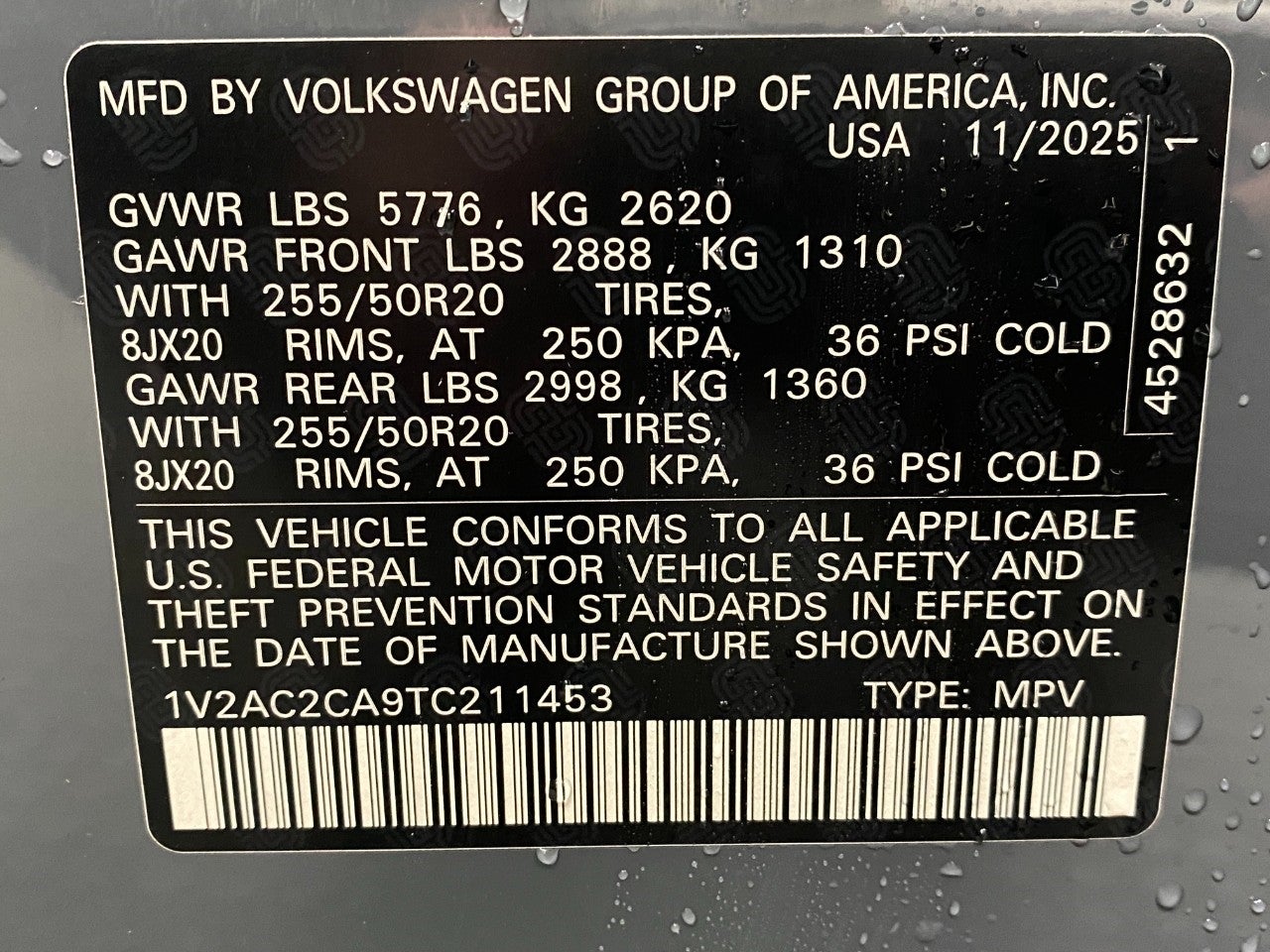 2026 Volkswagen Atlas Cross Sport 2.0T SEL R-Line Black 4MOTION