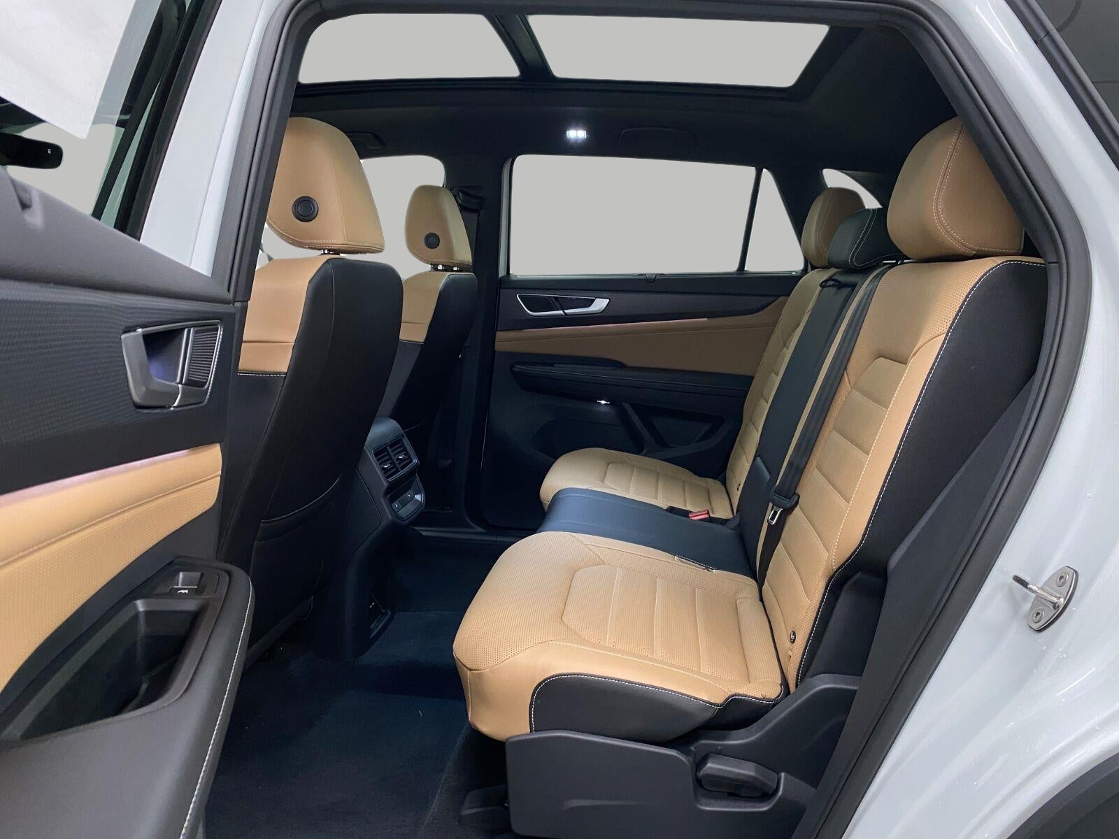 2026 Volkswagen Atlas Cross Sport 2.0T SEL 4MOTION