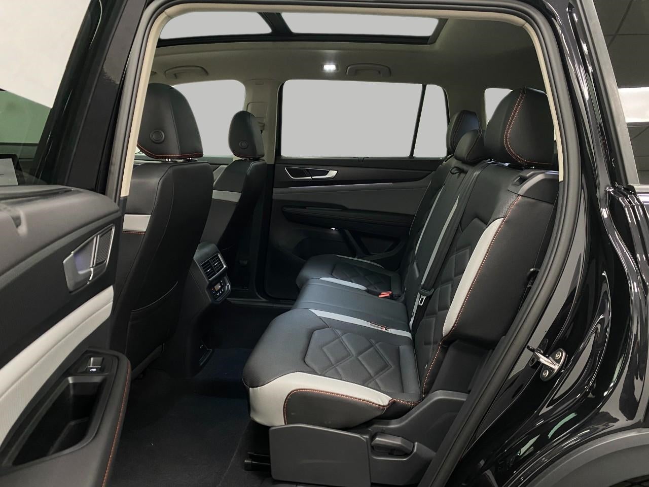 2026 Volkswagen Atlas 2.0T Peak Edition 4MOTION