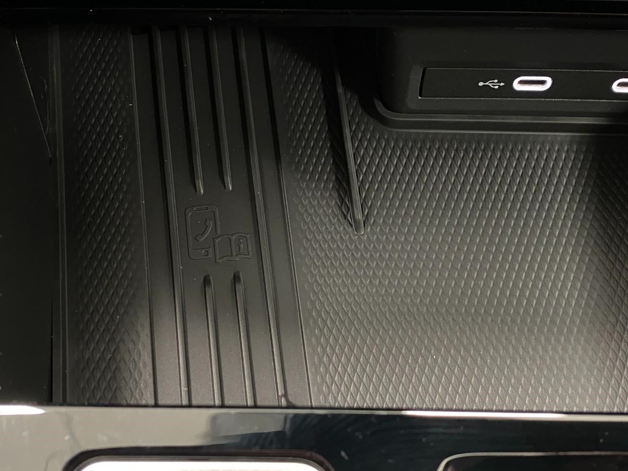 2026 Volkswagen Atlas Cross Sport 2.0T SEL Premium R-Line 4MOTION