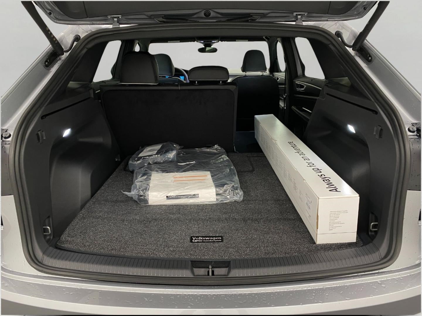 2026 Volkswagen Atlas Cross Sport 2.0T SEL Premium R-Line 4MOTION