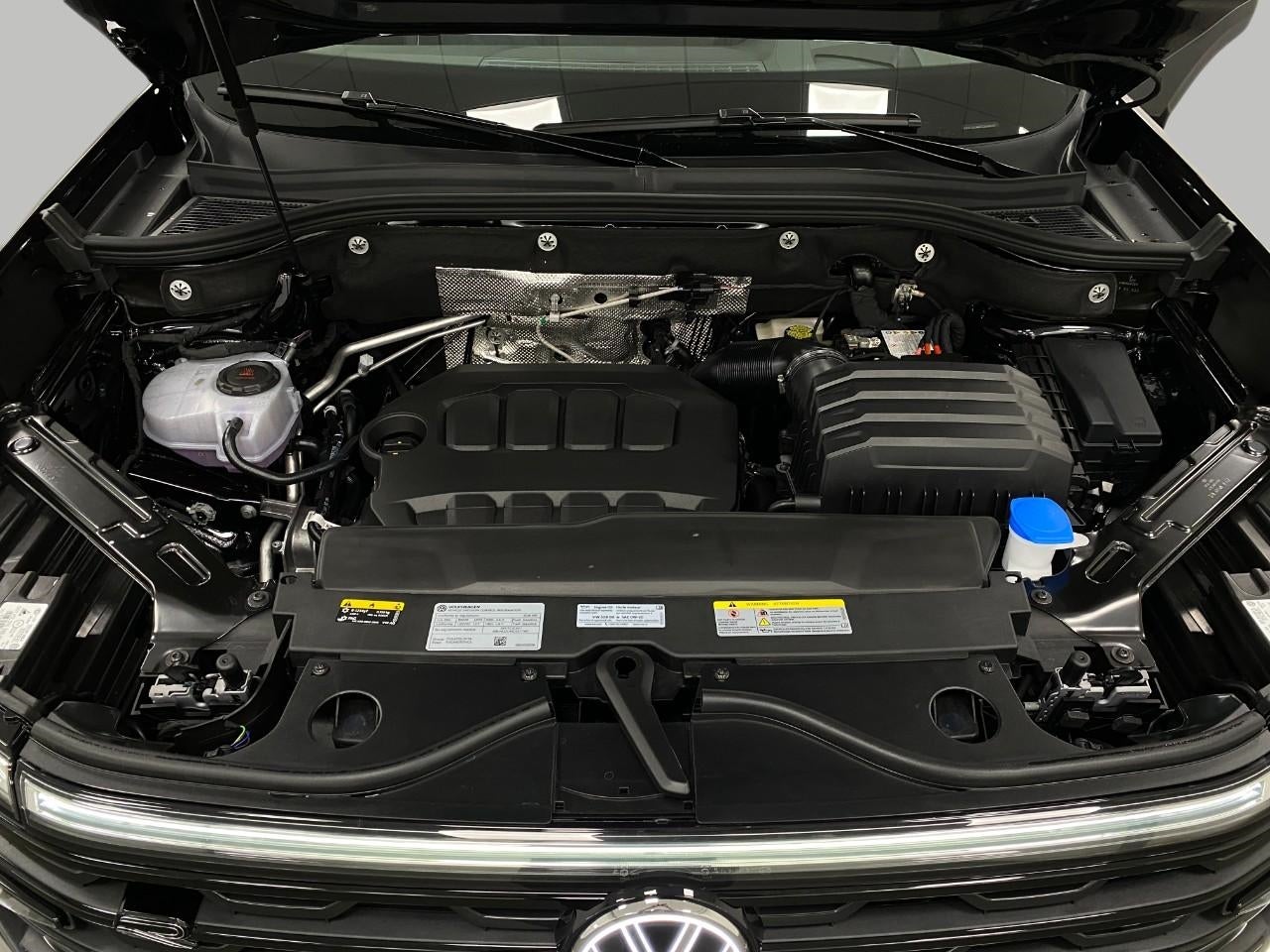 2026 Volkswagen Atlas Cross Sport 2.0T SEL Premium R-Line 4MOTION