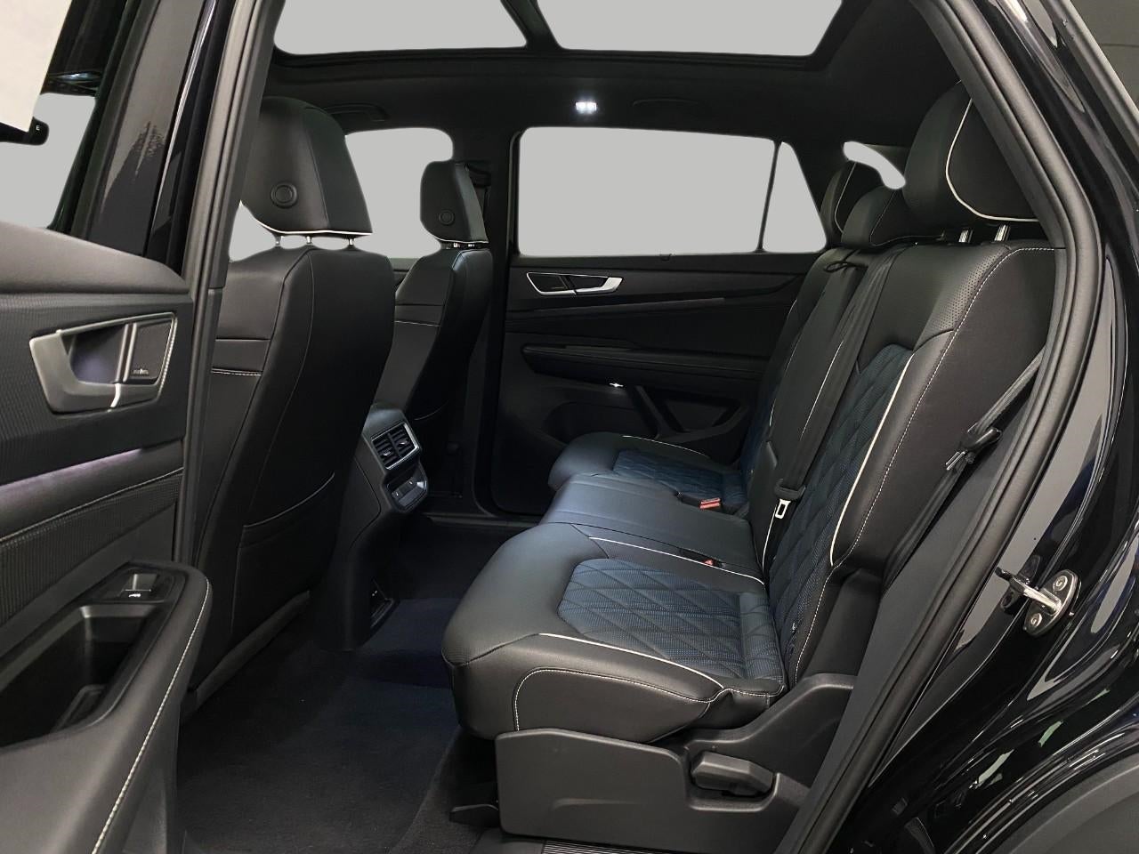 2026 Volkswagen Atlas Cross Sport 2.0T SEL Premium R-Line 4MOTION