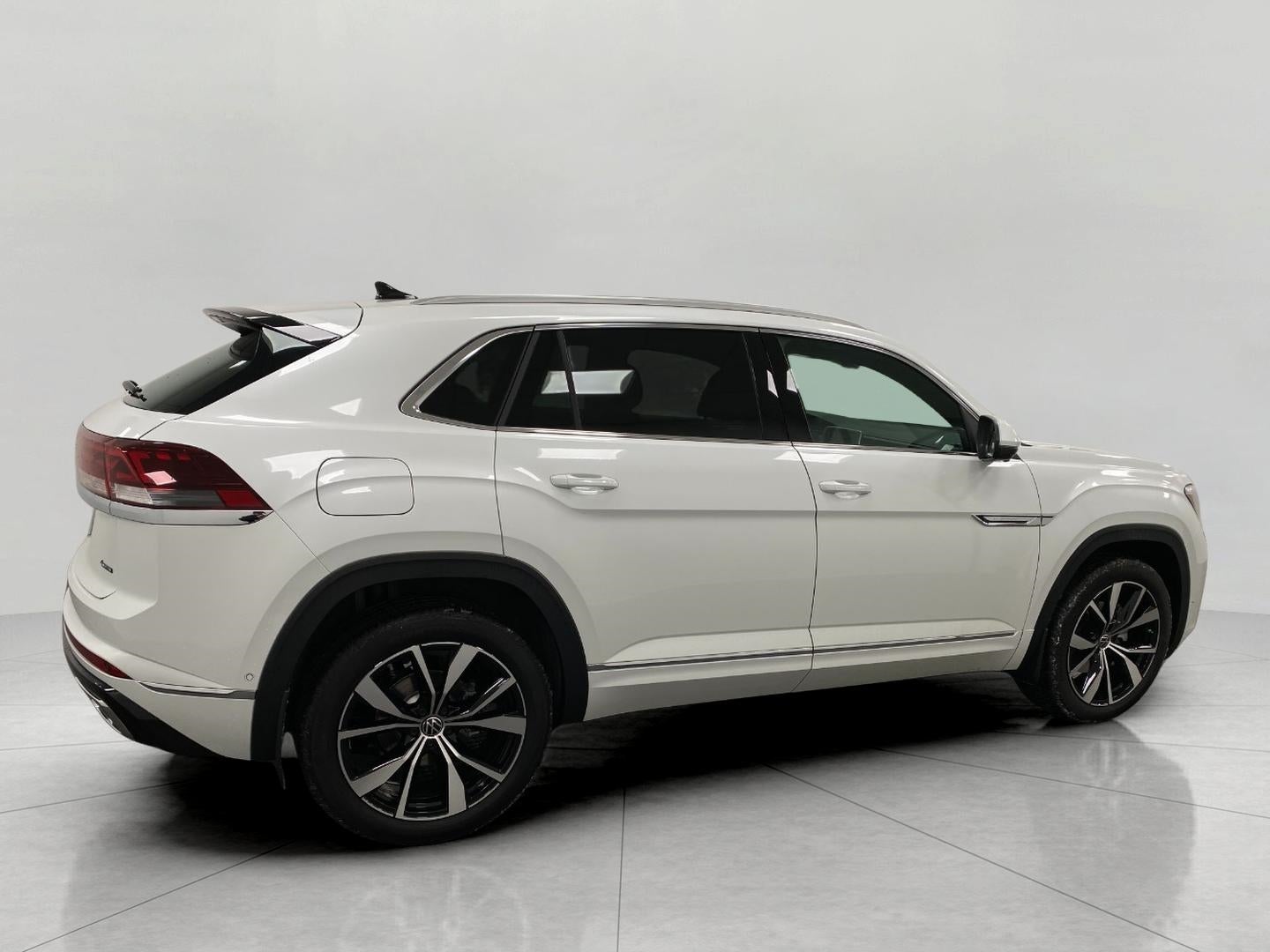 2026 Volkswagen Atlas Cross Sport 2.0T SEL Premium R-Line 4MOTION
