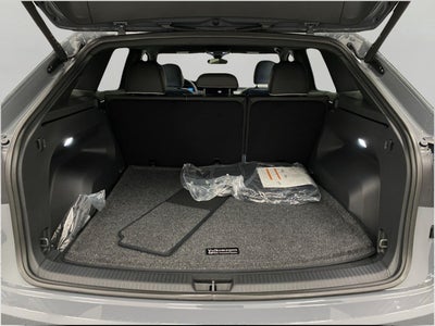 2026 Volkswagen Atlas Cross Sport 2.0T SEL Premium R-Line 4MOTION