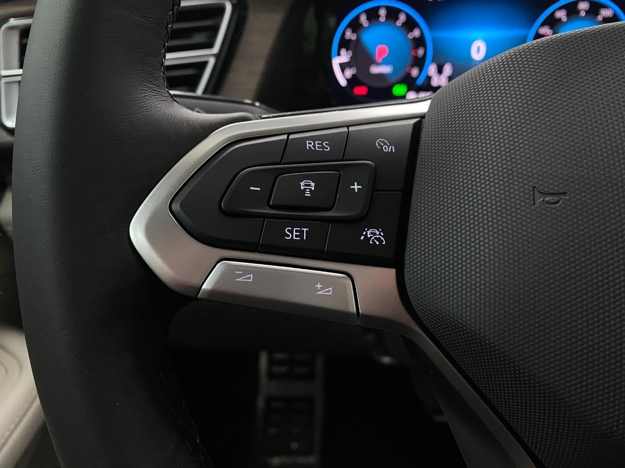 2026 Volkswagen Atlas 2.0T SEL Premium R-Line 4MOTION