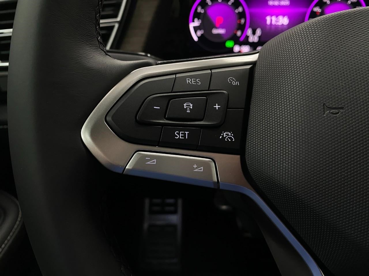 2026 Volkswagen Atlas 2.0T SEL Premium R-Line 4MOTION