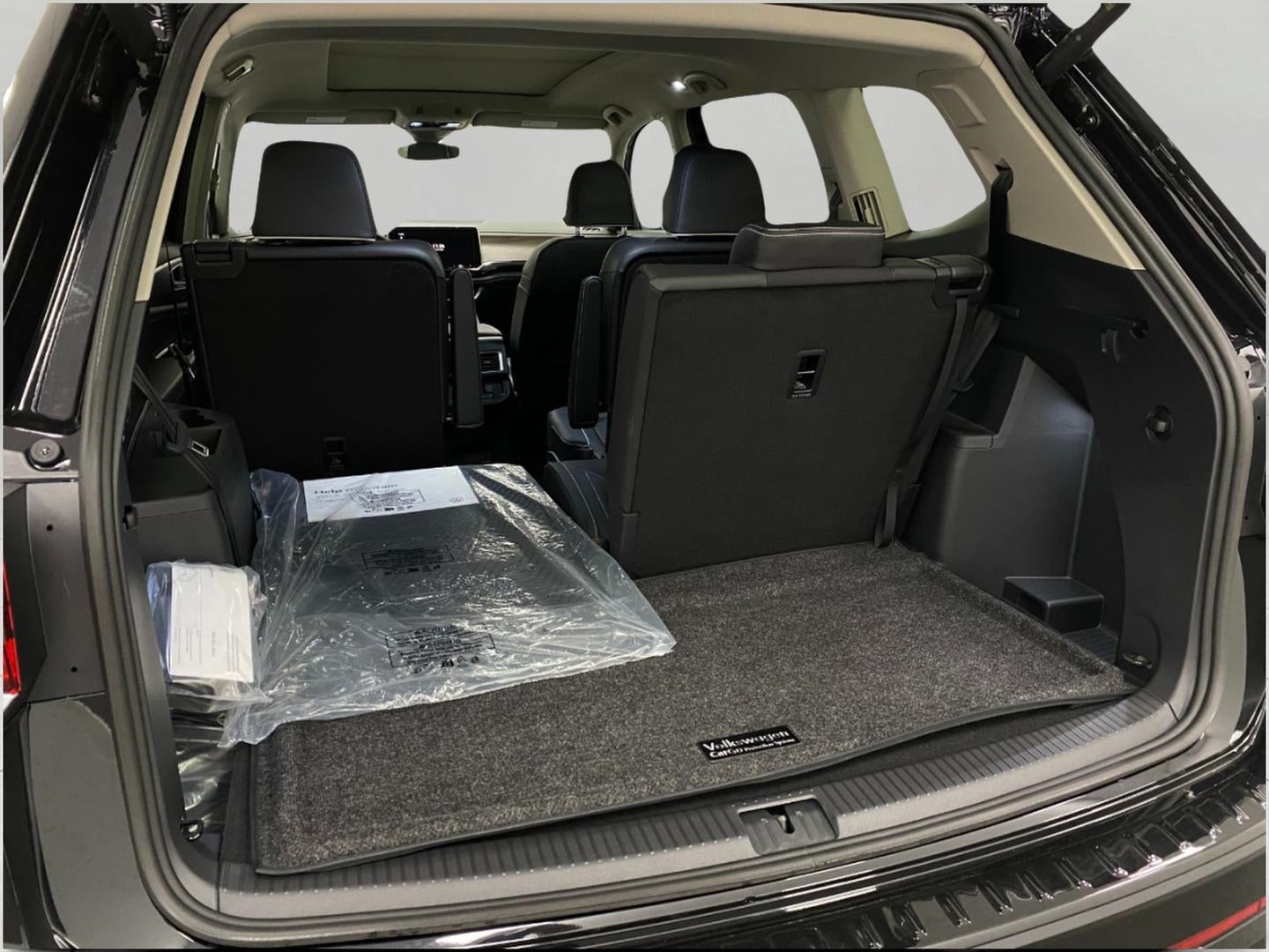 2026 Volkswagen Atlas 2.0T SEL Premium R-Line 4MOTION