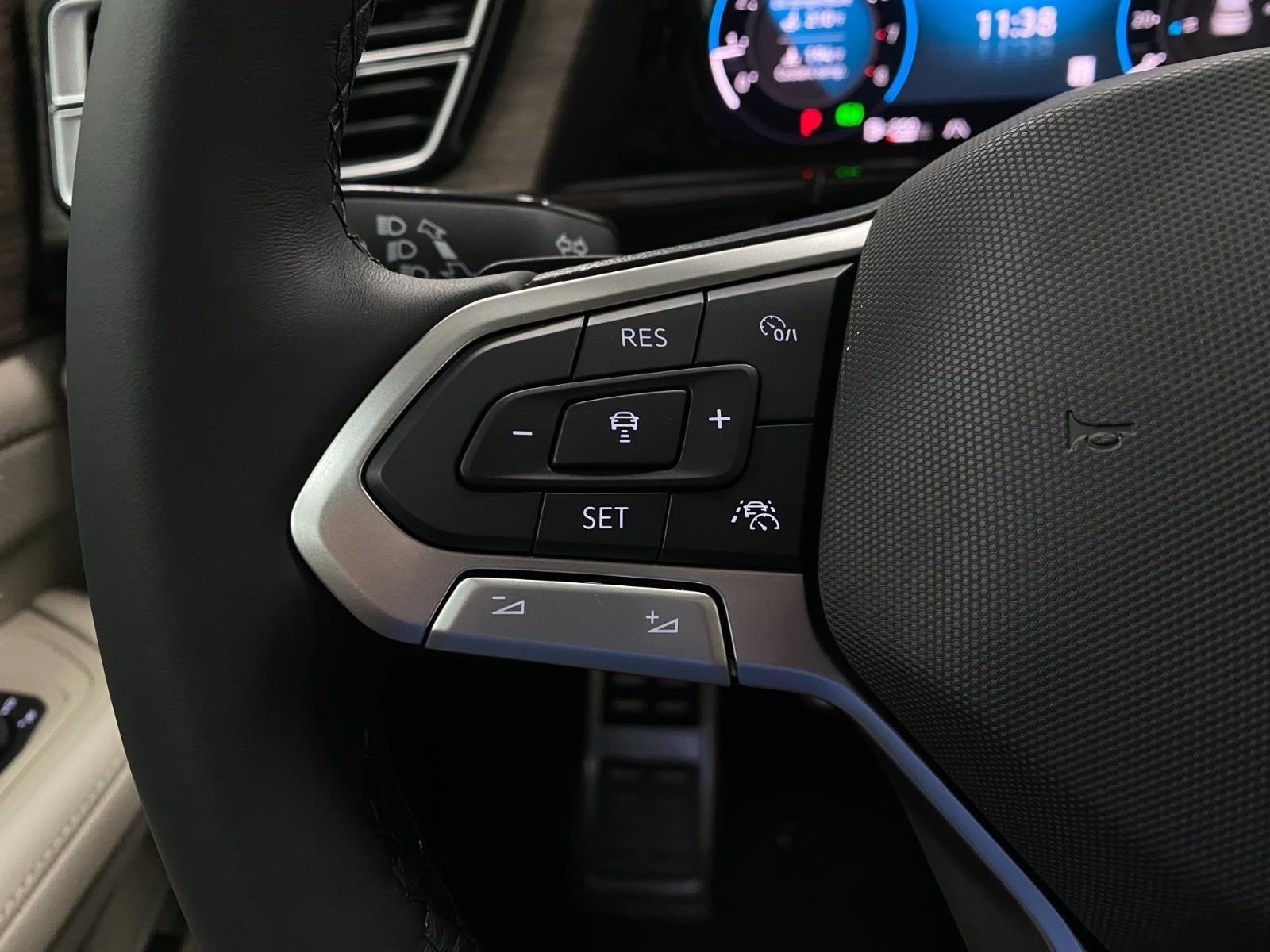 2026 Volkswagen Atlas 2.0T SEL Premium R-Line 4MOTION