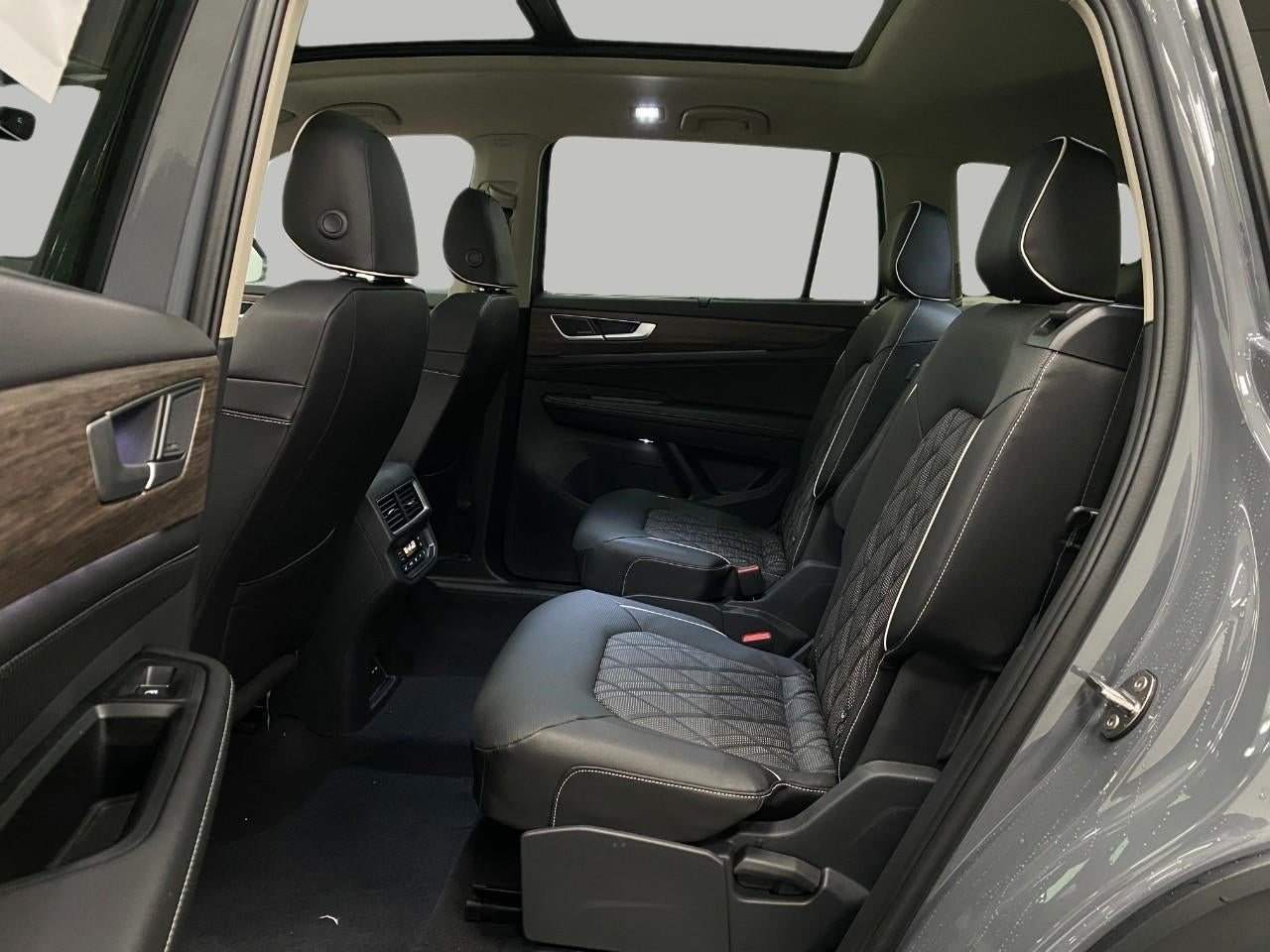 2026 Volkswagen Atlas 2.0T SEL Premium R-Line 4MOTION