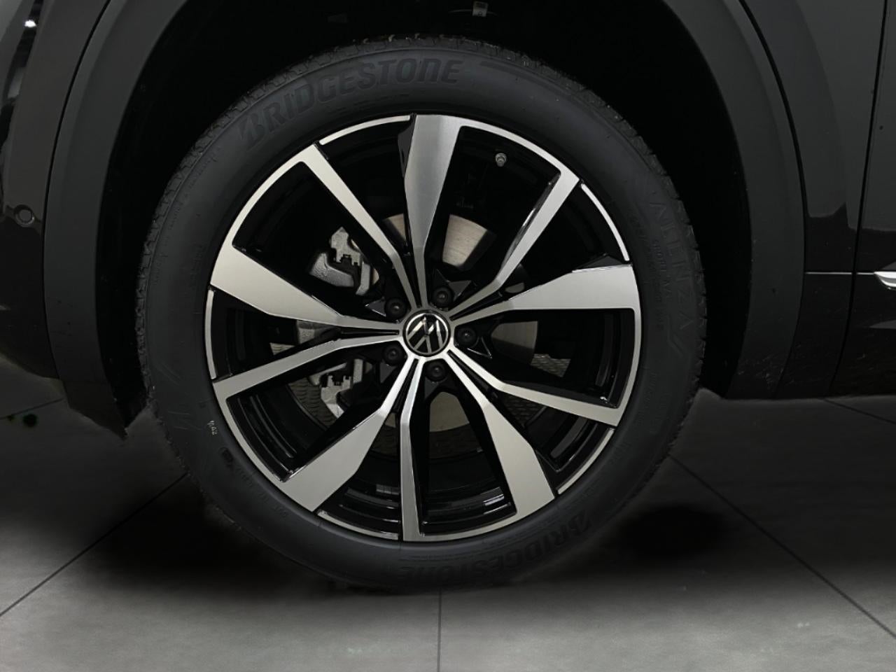 2026 Volkswagen Atlas 2.0T SEL Premium R-Line 4MOTION