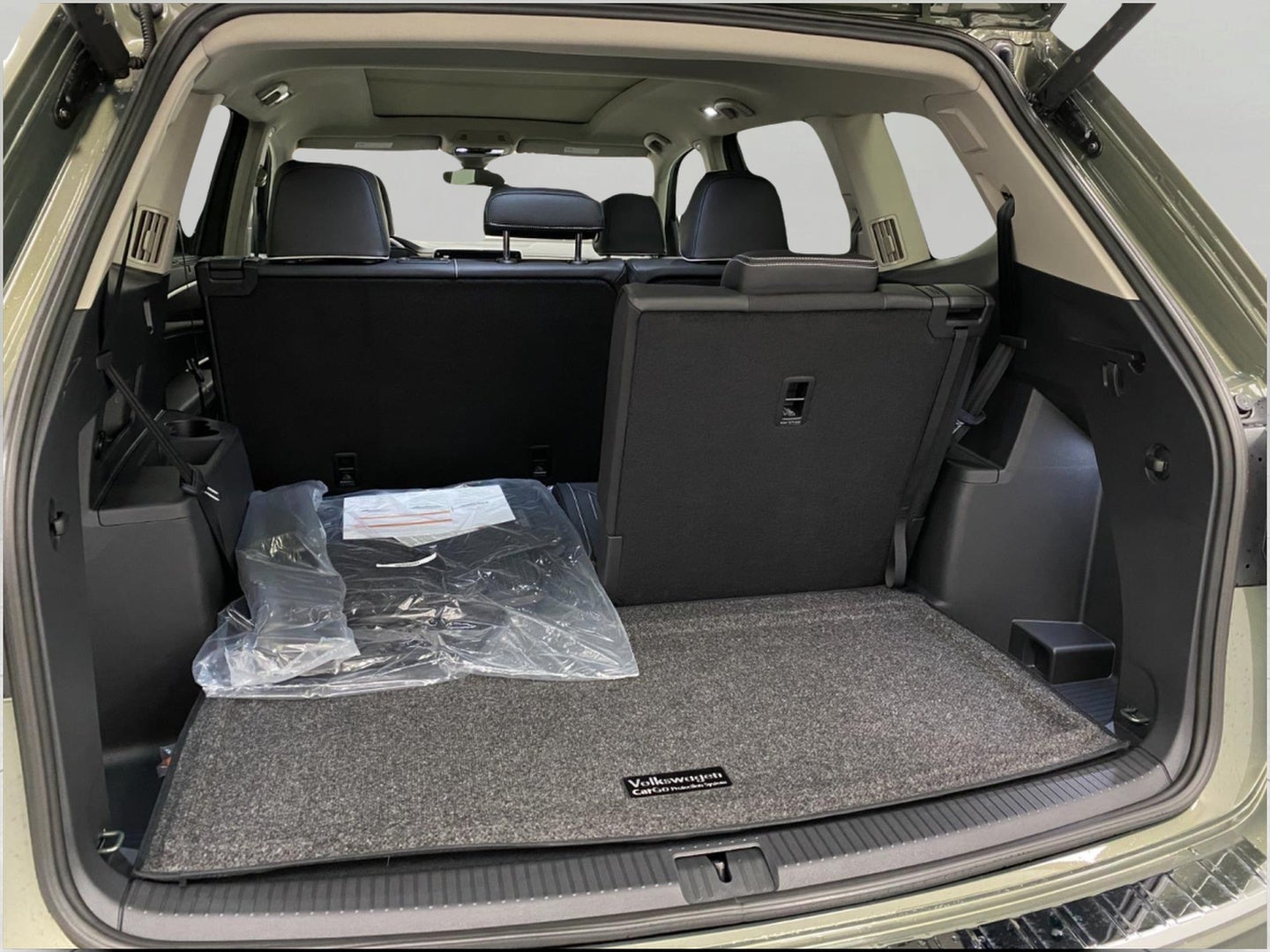 2026 Volkswagen Atlas 2.0T SEL Premium R-Line 4MOTION