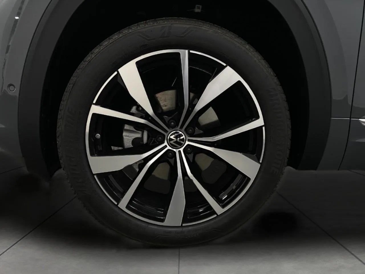 2026 Volkswagen Atlas 2.0T SEL Premium R-Line 4MOTION