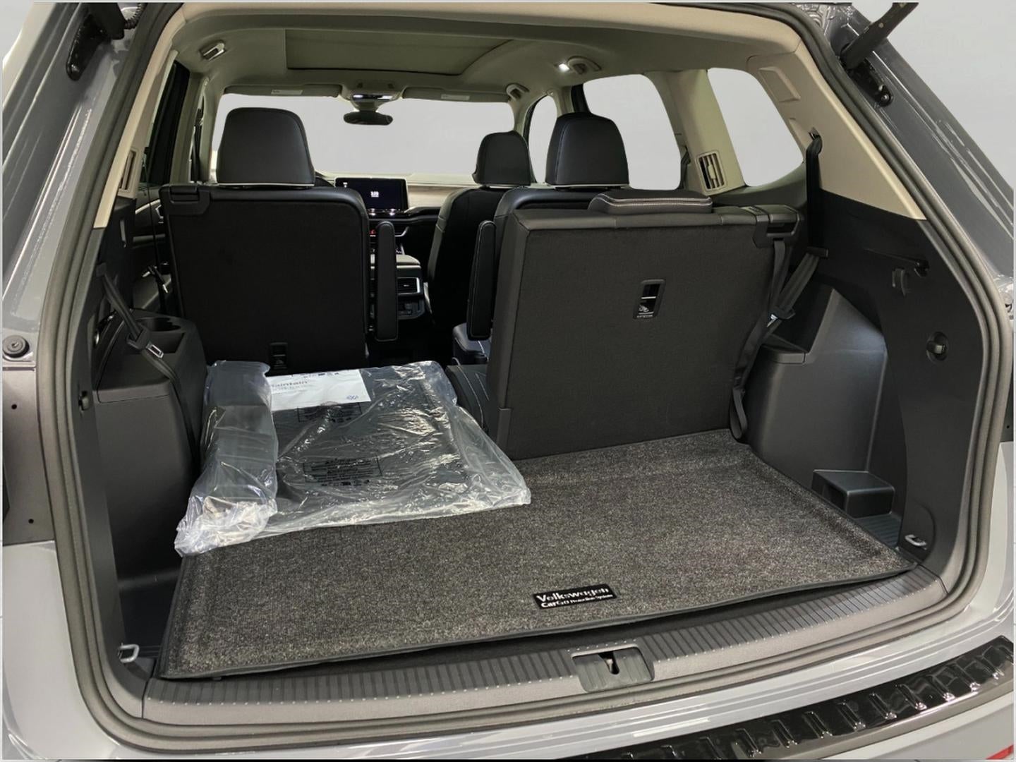 2026 Volkswagen Atlas 2.0T SEL Premium R-Line 4MOTION