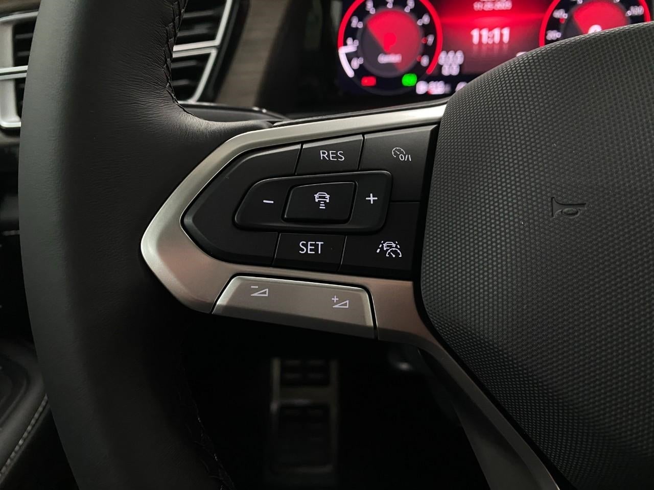 2026 Volkswagen Atlas 2.0T SEL Premium R-Line 4MOTION