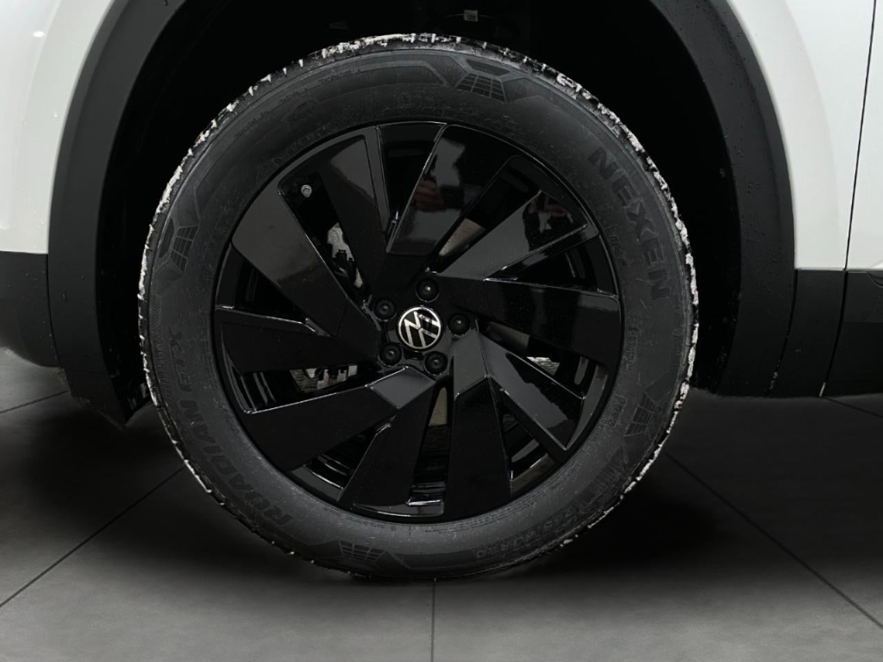 2026 Volkswagen Atlas Cross Sport 2.0T SE w/Technology 4MOTION