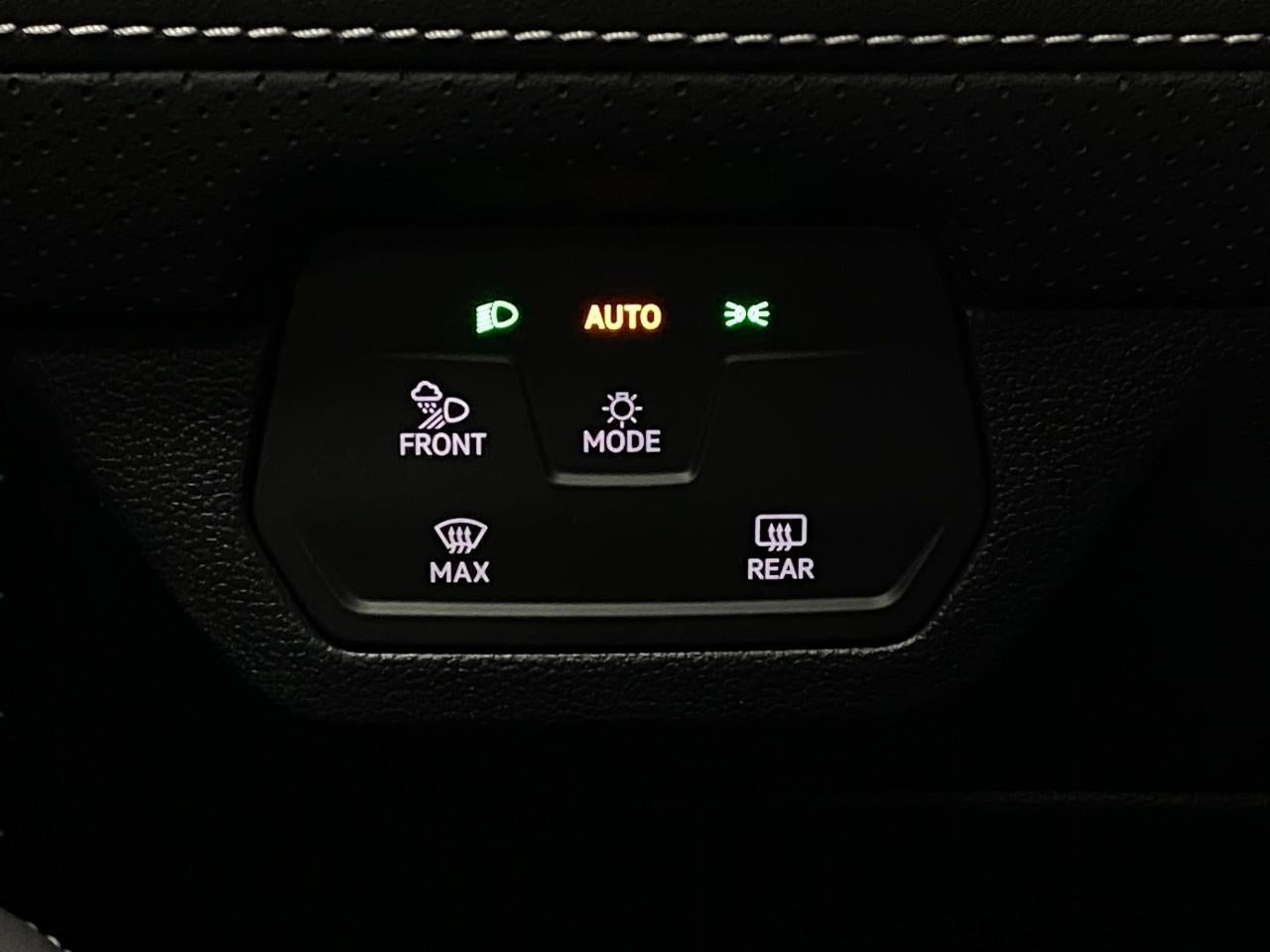 2025 Volkswagen Atlas Cross Sport 2.0T SE w/Technology 4MOTION