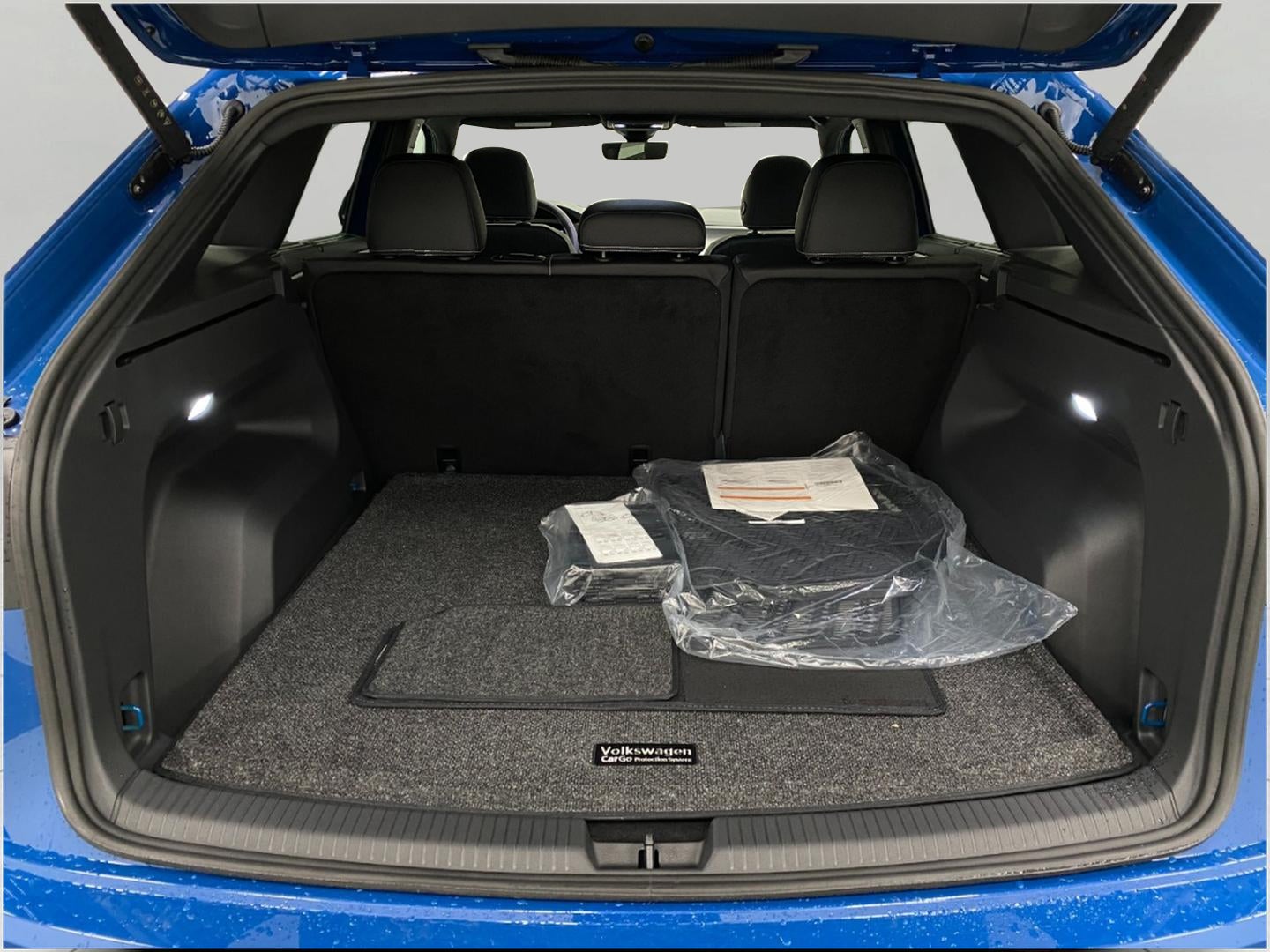 2025 Volkswagen Atlas Cross Sport 2.0T SE w/Technology 4MOTION