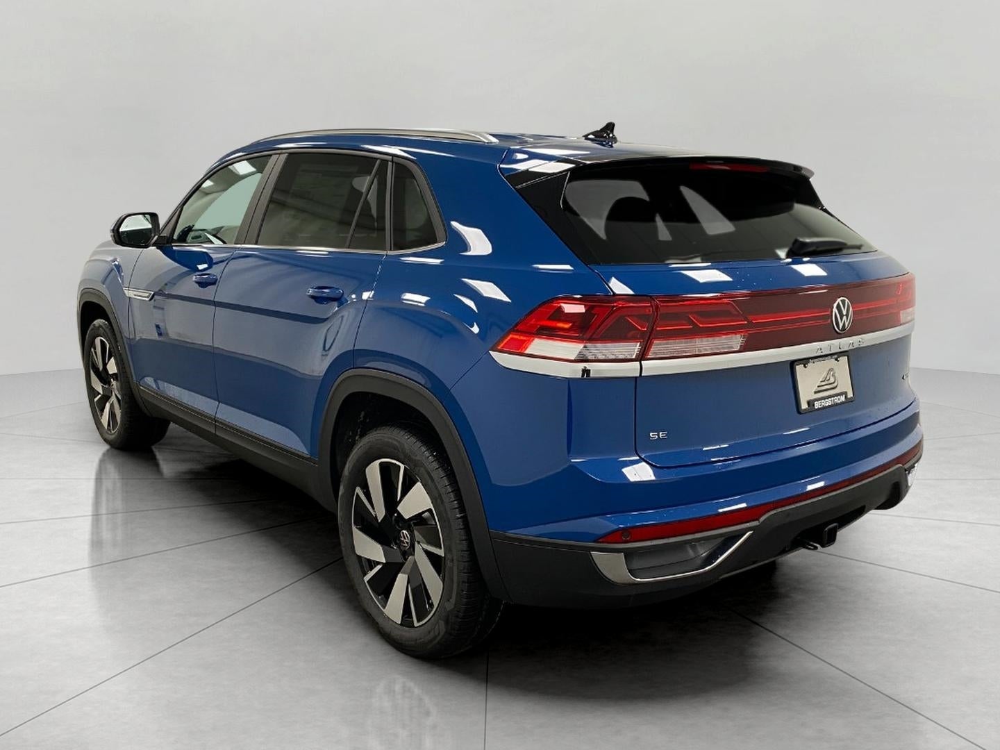 2025 Volkswagen Atlas Cross Sport 2.0T SE w/Technology 4MOTION